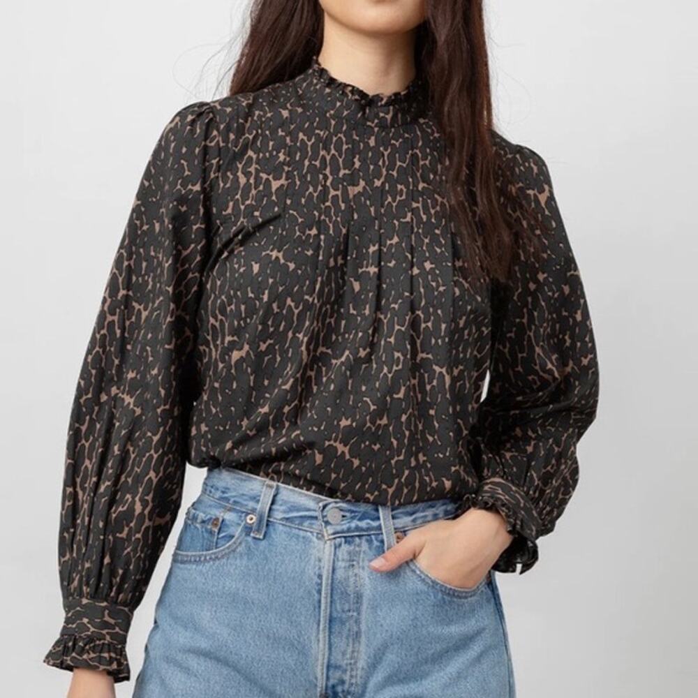 Rails Blouse Sz Small Ruffle High Neck Leopard Animal Savannah Shirt Ariana